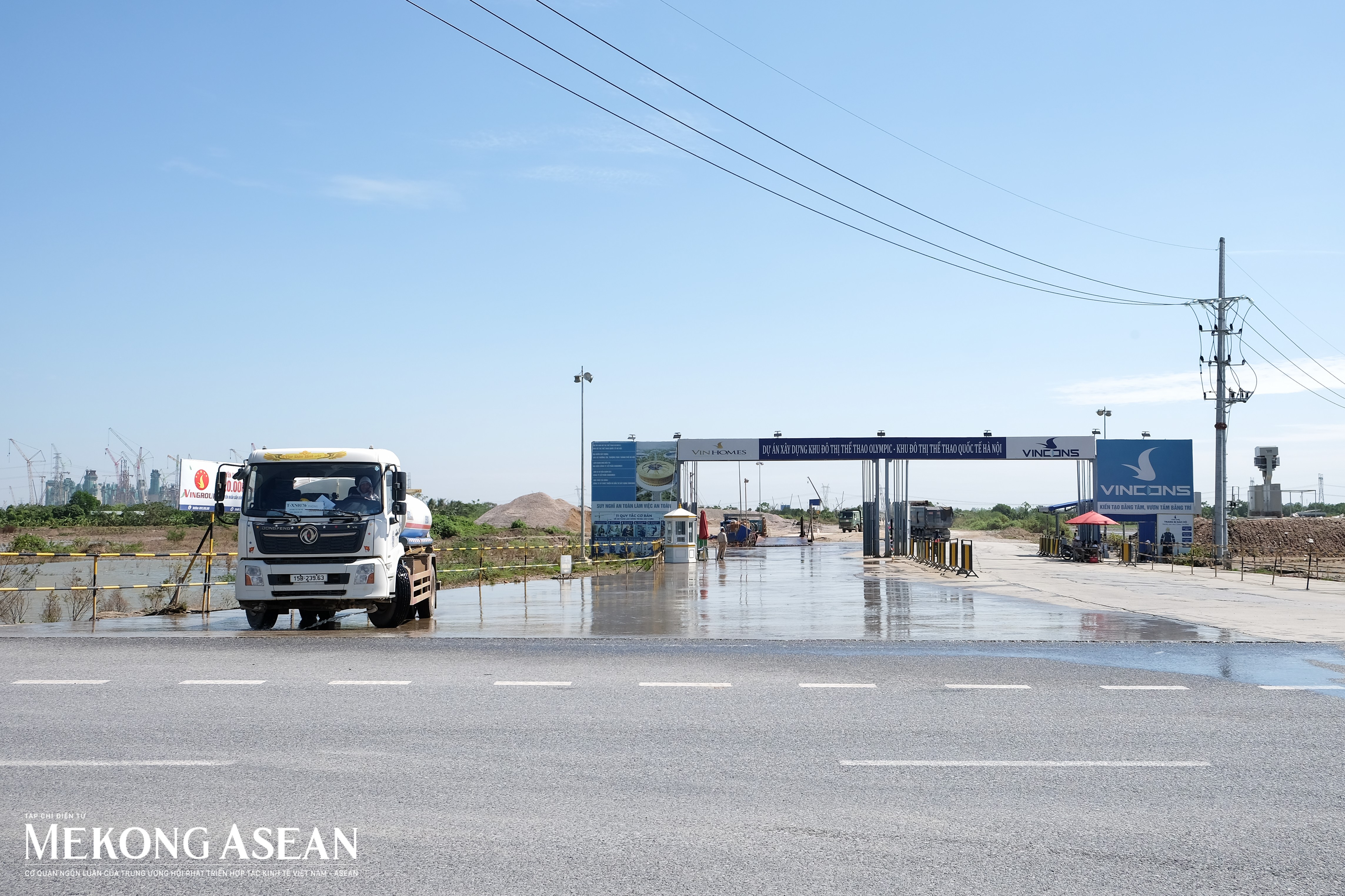 Bên trong công trường sân vận động Vinfast   Trống đồng lớn nhất thế giới