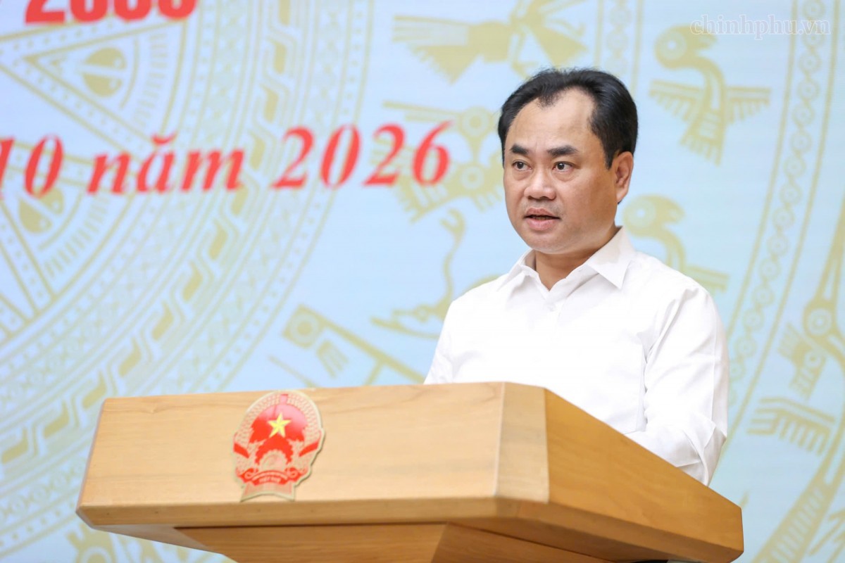 Bộ trưởng Bộ Nông nghiệp và Môi trường Trịnh Việt Hùng báo cáo tại Hội nghị - Ảnh: chinhphu.vn
