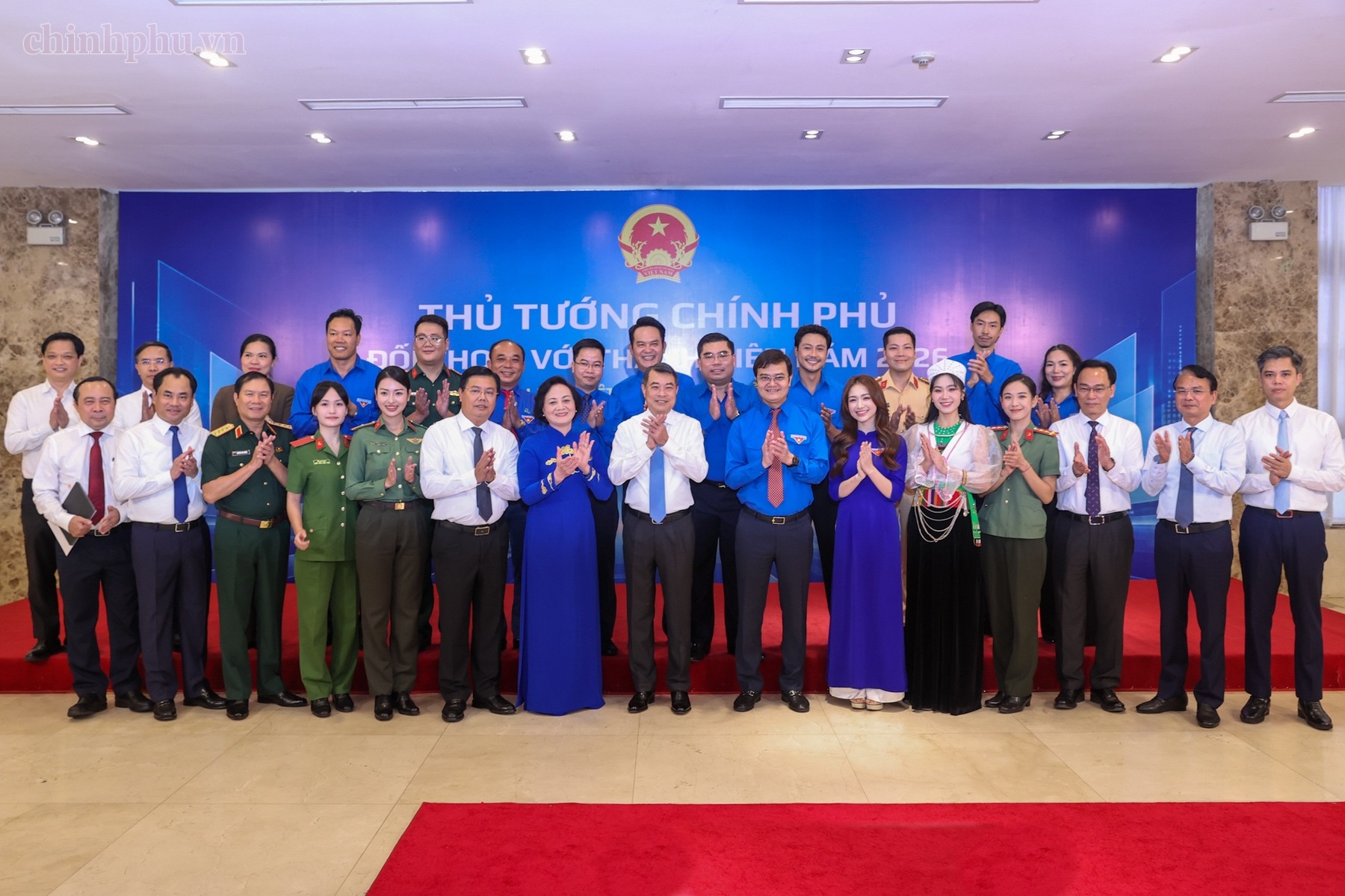 Thủ tướng: Cả hệ thống chính trị đặt trọn niềm tin cho thanh niên