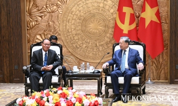 'Quan hệ Việt Nam - Lào là tài sản chung vô giá của hai dân tộc'