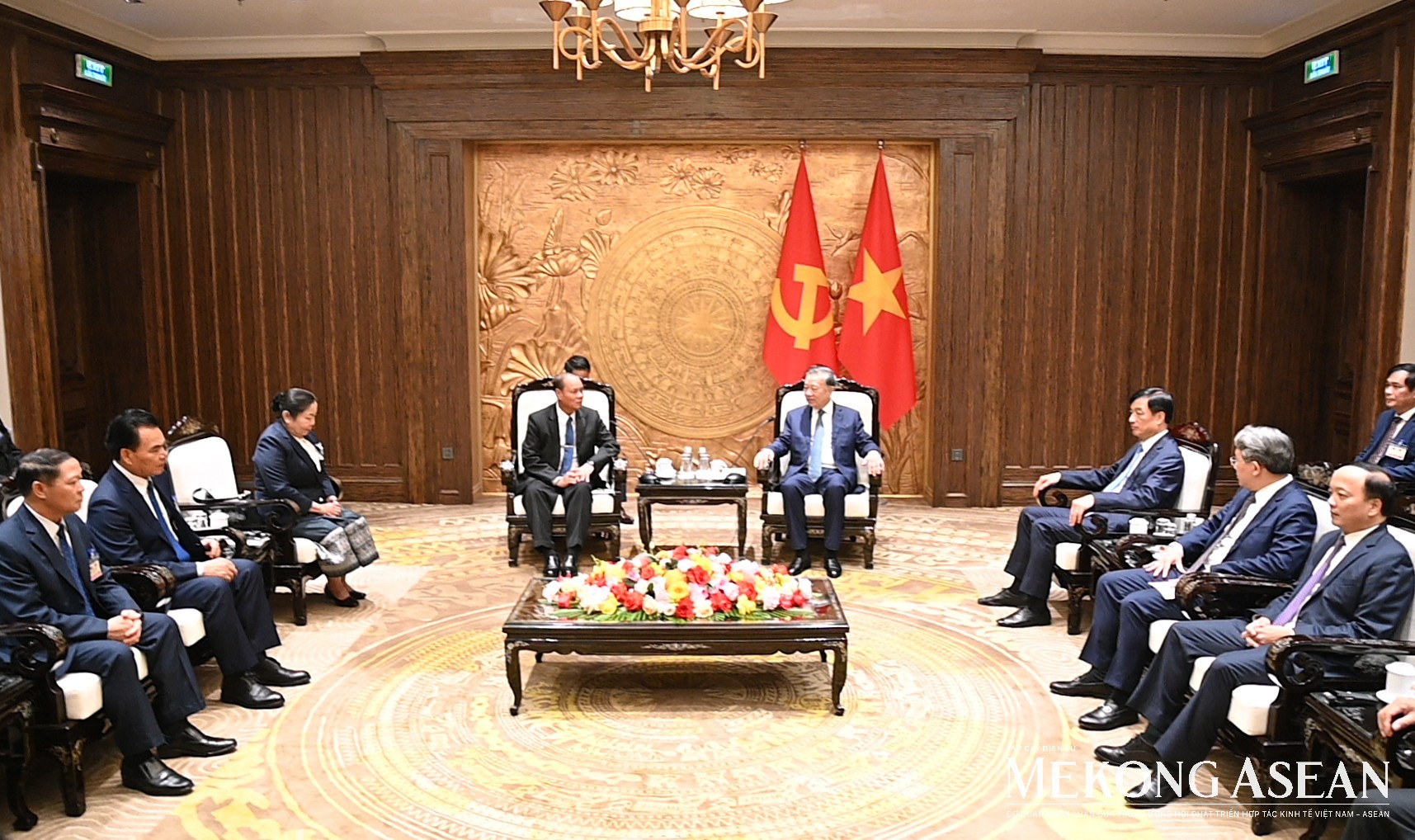 'Quan hệ Việt Nam - Lào là tài sản chung vô giá của hai dân tộc'