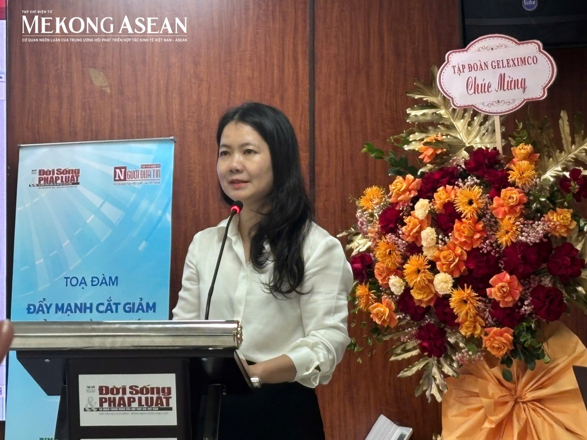Tìm 'điểm cân bằng' để gỡ rào cản về thủ tục hành chính cho doanh nghiệp