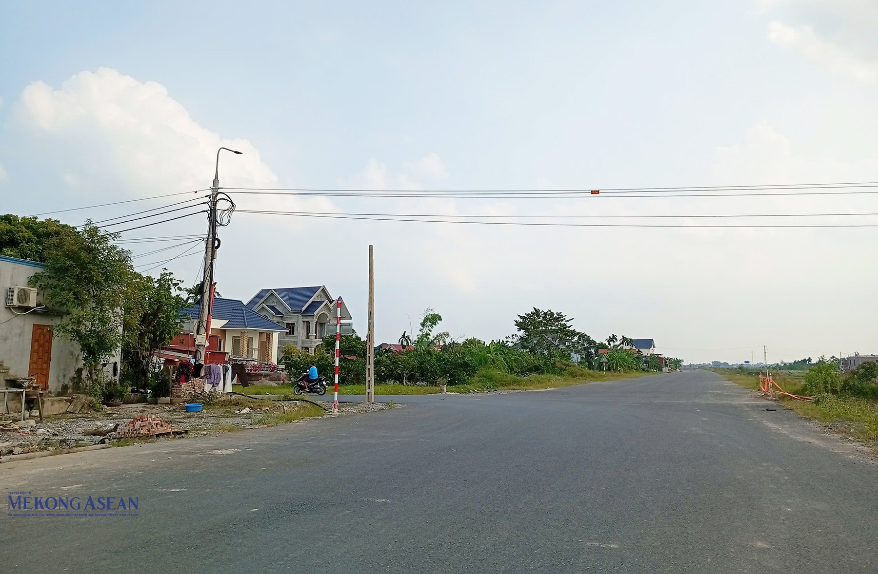 Nhiều dự án trên địa bàn tỉnh được hoàn thành, bàn giao đưa vào sử dụng phát huy tốt hiệu quả đầu tư, tạo sức lan tỏa thúc đẩy các ngành, lĩnh vực phát triển. Ảnh: Phùng Nguyện.