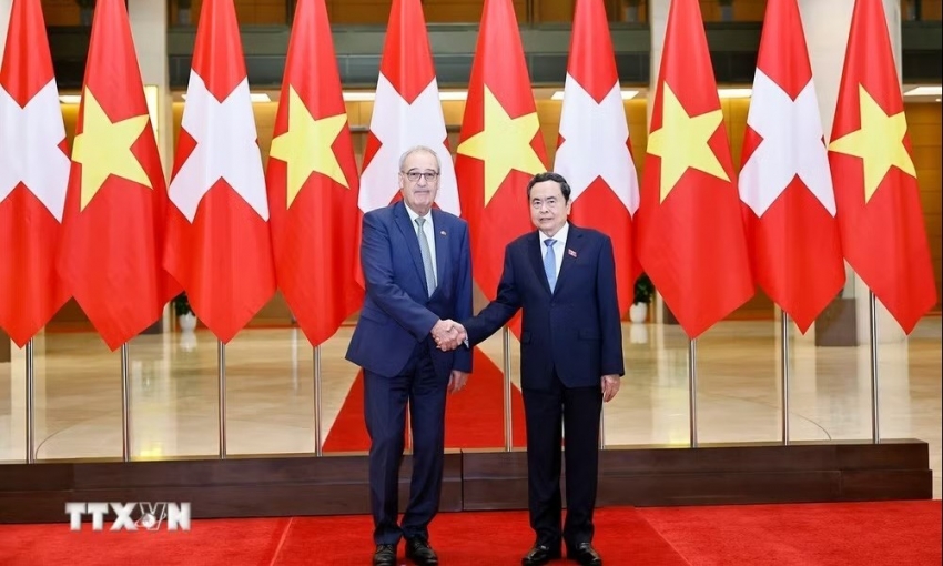 Chủ tịch Quốc hội Trần Thanh Mẫn hội kiến Tổng thống Thụy Sĩ