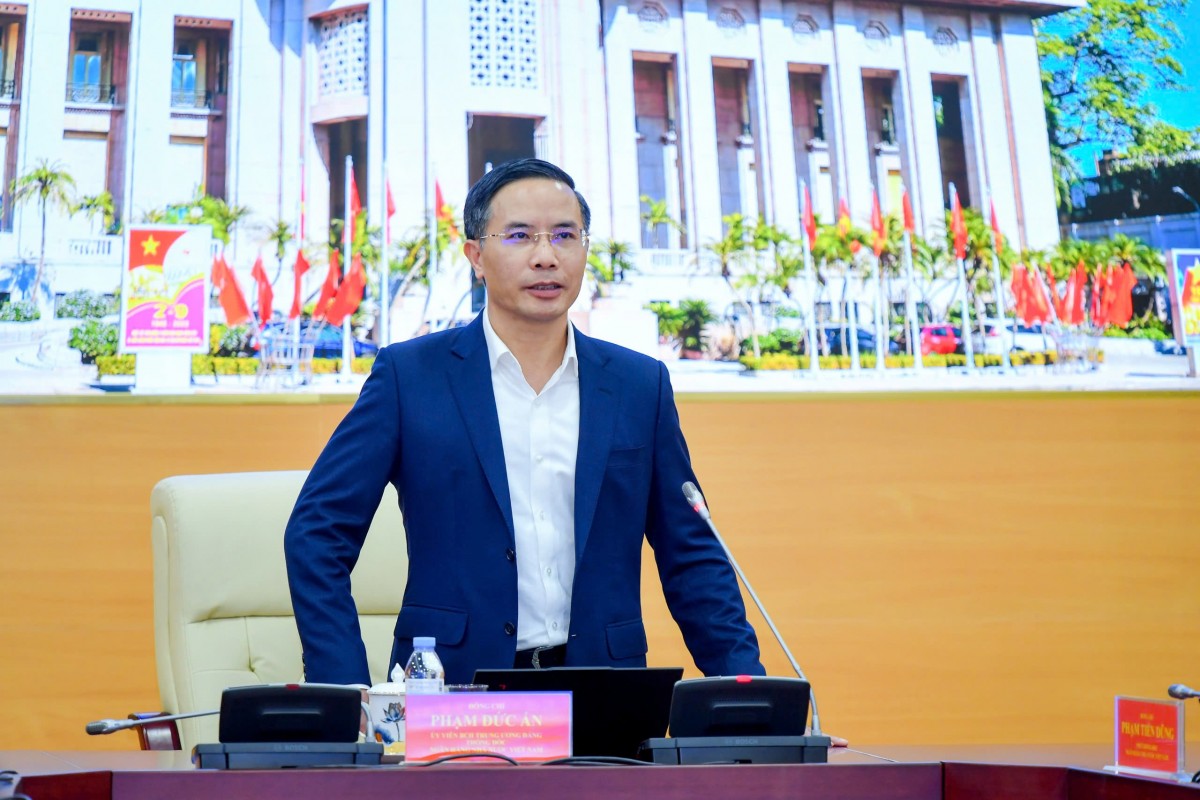 Thống đốc NHNN: Giảm lãi suất không cào bằng, xem xét cả khoản vay hiện hữu