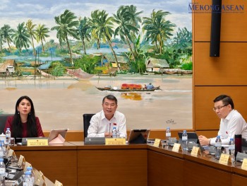 Thủ tướng: Hài hòa lợi ích để huy động nguồn vốn lớn phát triển ngành điện