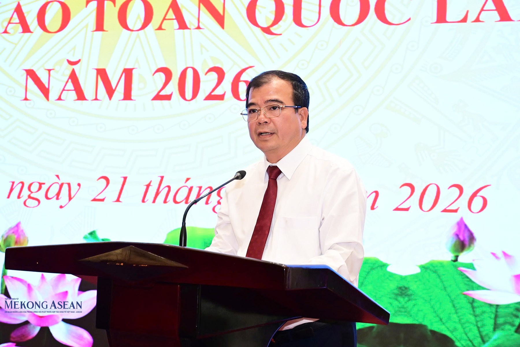 Ông Nguyễn Minh Hùng, Phó Chủ tịch UBND thành phố Hải Phòng phát biểu chỉ đạo tại lễ xuất quân. Ảnh: Trần Thanh.