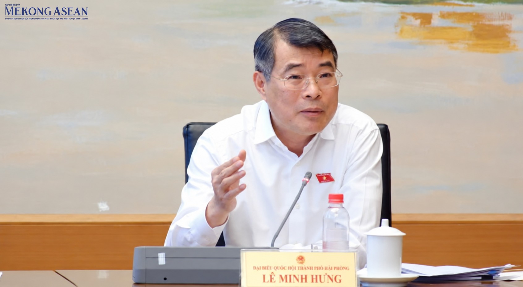 Thủ tướng: Chuyển tư duy từ sở hữu nhà sang bảo đảm người dân có chỗ ở