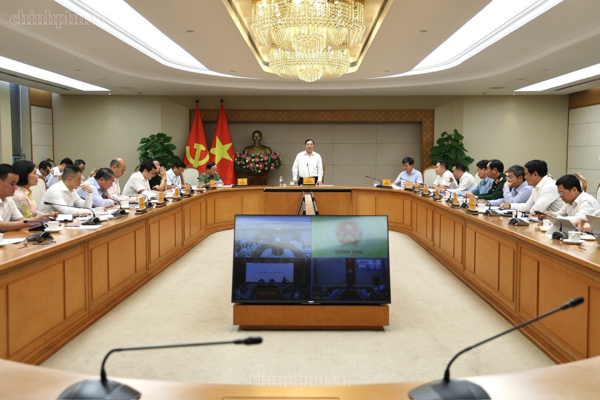 Tập trung hoàn thành các công trình phục vụ APEC 2027 đúng cam kết