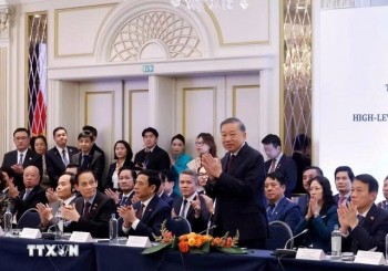 Tổng Bí thư, Chủ tịch nước dự tọa đàm cấp cao với doanh nghiệp châu Âu và Bỉ