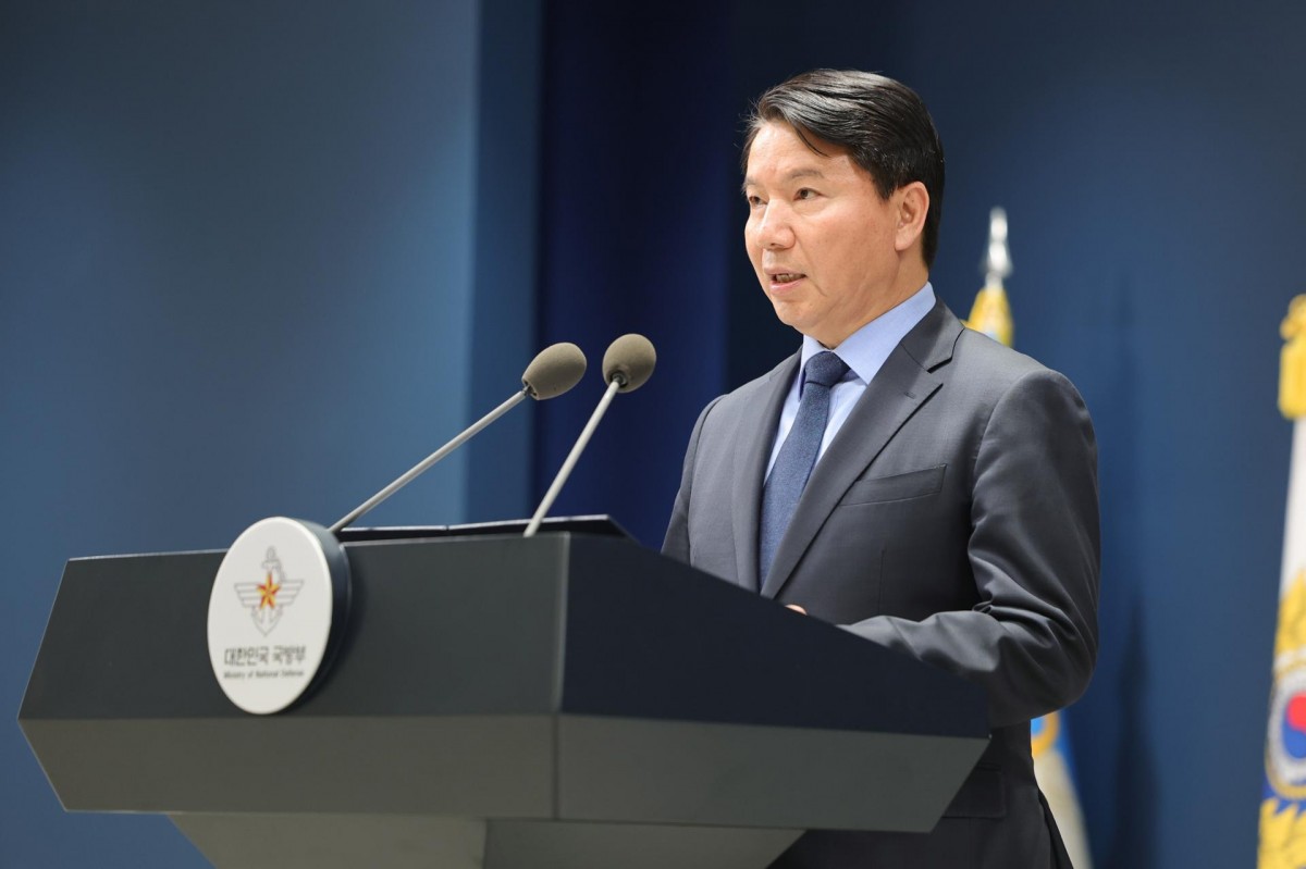 Thứ trưởng Bộ Quốc phòng Hàn Quốc Kim Hong Cheol phát biểu tại trụ sở Bộ Quốc phòng ở Seoul ngày 23/10. Ảnh: Yonhap.