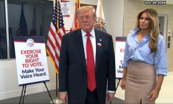 Vợ chồng Tổng thống Trump đi bỏ phiếu sớm bầu cử giữa kỳ