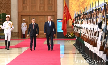 Thủ tướng Lê Minh Hưng chủ trì lễ đón Thủ tướng Ba Lan