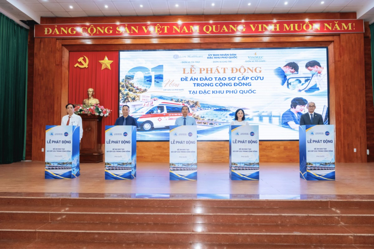 Vinmec trao kỹ năng cứu người, vun đắp 'lá chắn an toàn' cho Phú Quốc