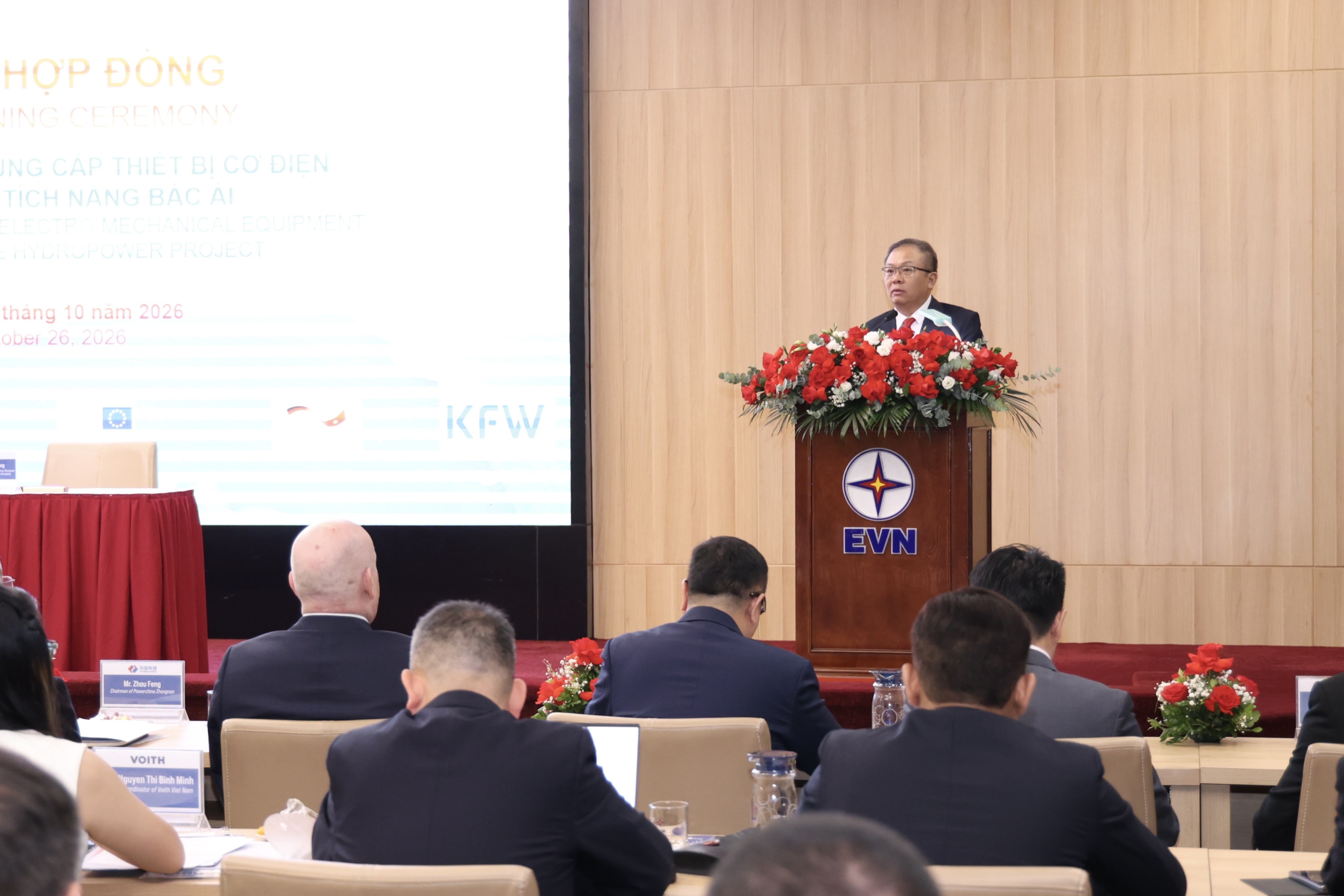 Đại diện lãnh đạo EVN phát biểu tại buổi lễ. Ảnh: EVN.