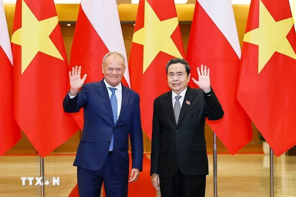 Chủ tịch Quốc hội Trần Thanh Mẫn và Thủ tướng Ba Lan Donald Tusk. Ảnh: TTXVN.