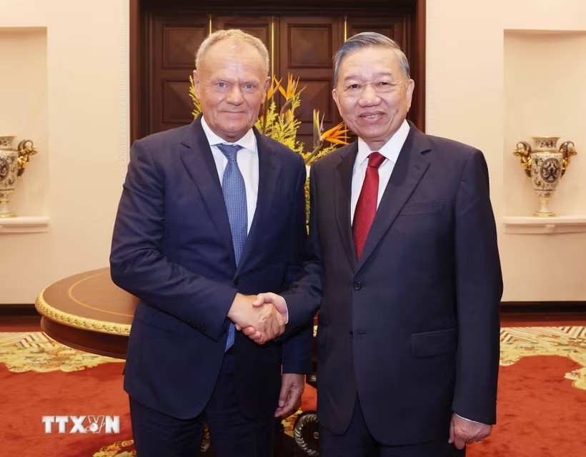 Tổng Bí thư, Chủ tịch nước Tô Lâm tiếp Thủ tướng Ba Lan Donald Tusk. Ảnh: TTXVN.