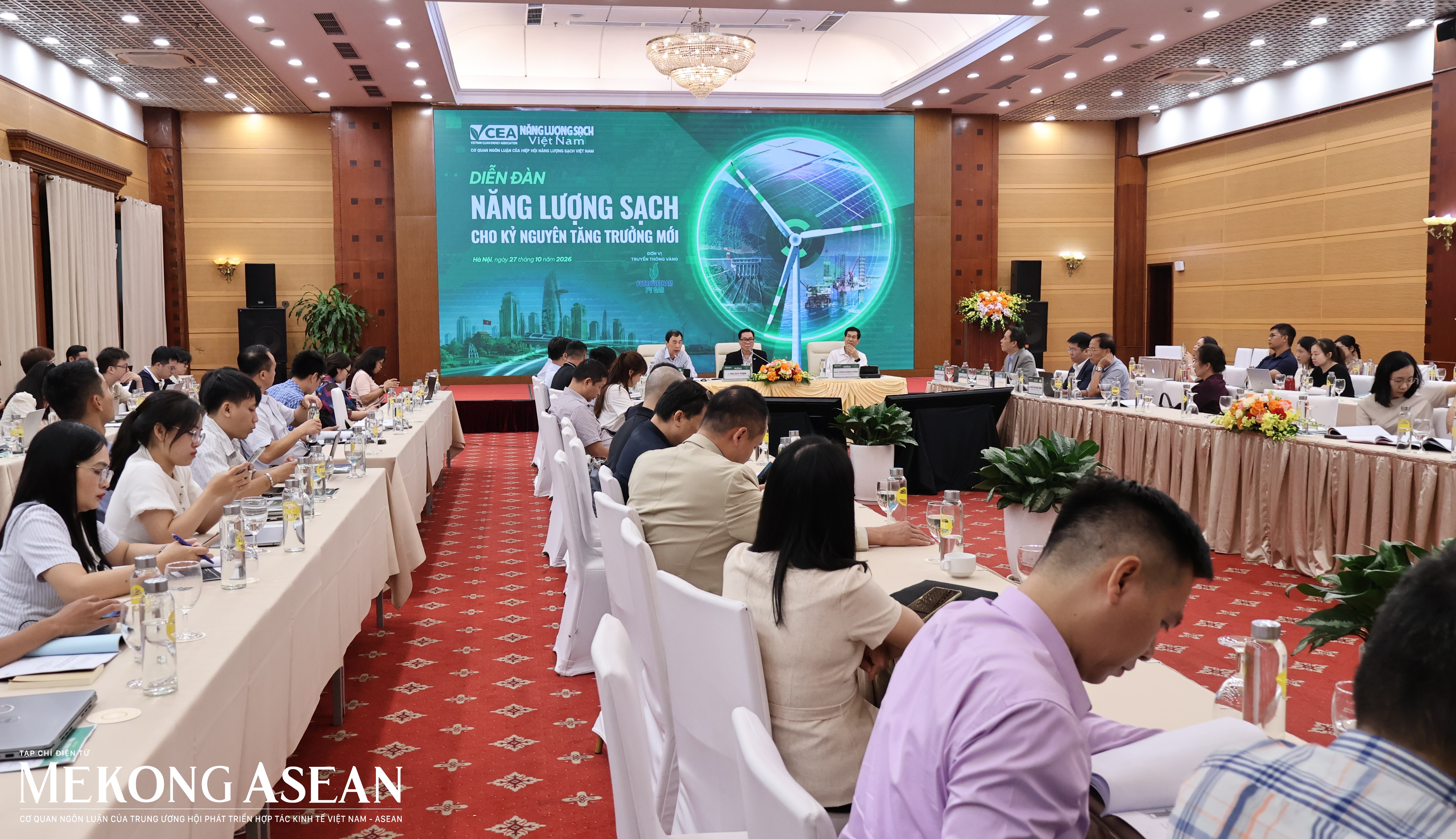 Kết nối đồng bộ các nguồn điện sạch cho mục tiêu tăng trưởng bền vững