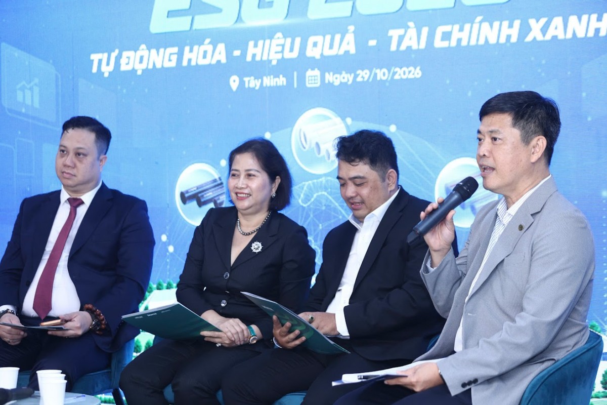 Các diễn giả tại thảo luận “Tự động hóa - Hiệu quả - Tài chính xanh”. Ảnh: BTC.