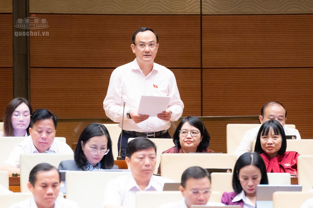 Đại biểu Quốc hội đề xuất cấm chuyển nhượng 'nhà trên giấy'