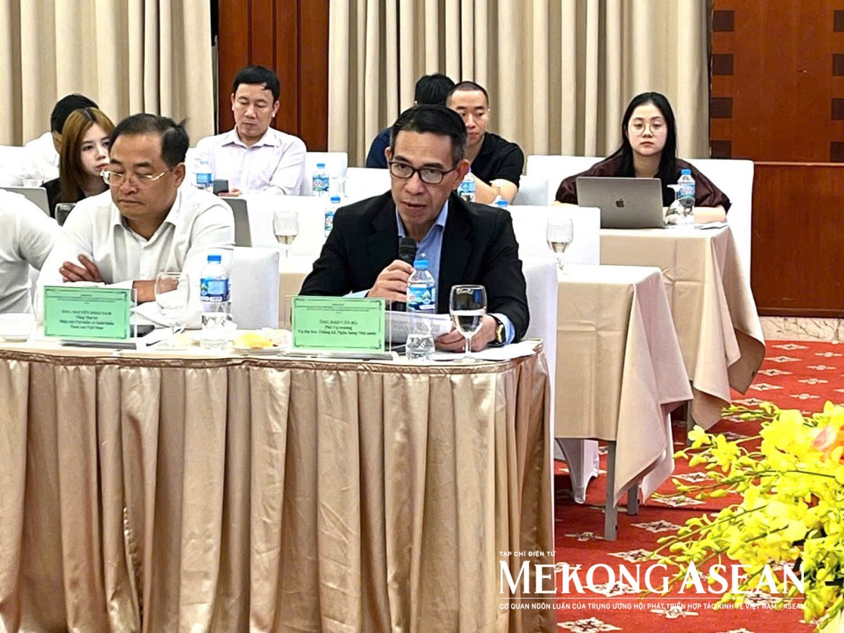 Doanh nghiệp tìm cách giữ lợi nhuận giữa biến động chi phí và dòng vốn