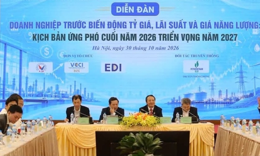 Doanh nghiệp tìm cách giữ lợi nhuận giữa biến động chi phí và dòng vốn