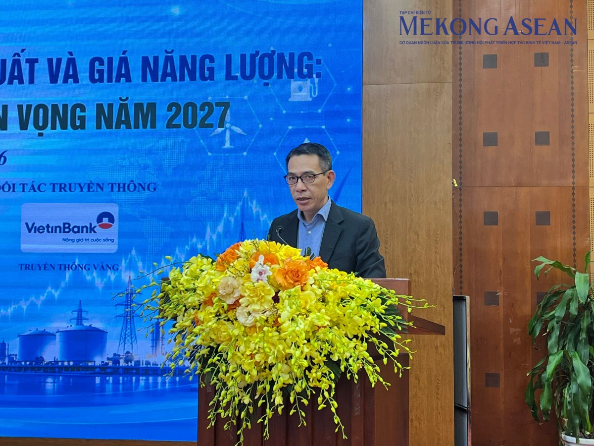 Tín dụng tăng gần 12%, nguồn vốn dài hạn cần thêm điểm tựa