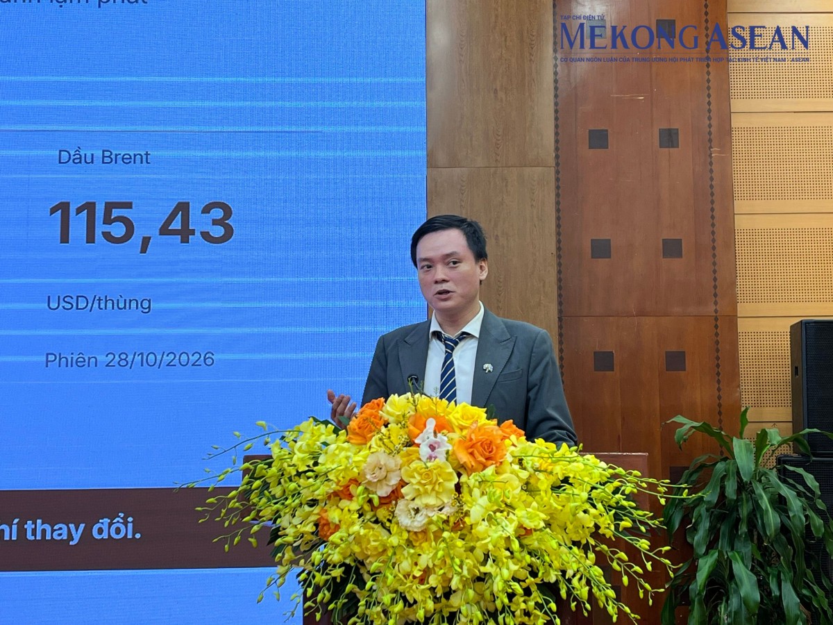 Tín dụng tăng gần 12%, nguồn vốn dài hạn cần thêm điểm tựa