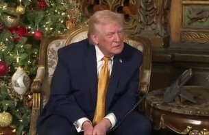 Tổng thống Trump: ‘Không để Ông già Noel xấu xa xâm nhập nước Mỹ’