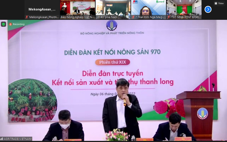 Thứ trưởng Trần Thanh Nam ph&aacute;t biểu chỉ đạo tại Diễn đ&agrave;n kết nối sản xuất v&agrave; ti&ecirc;u thụ thanh long ng&agrave;y 06/01.