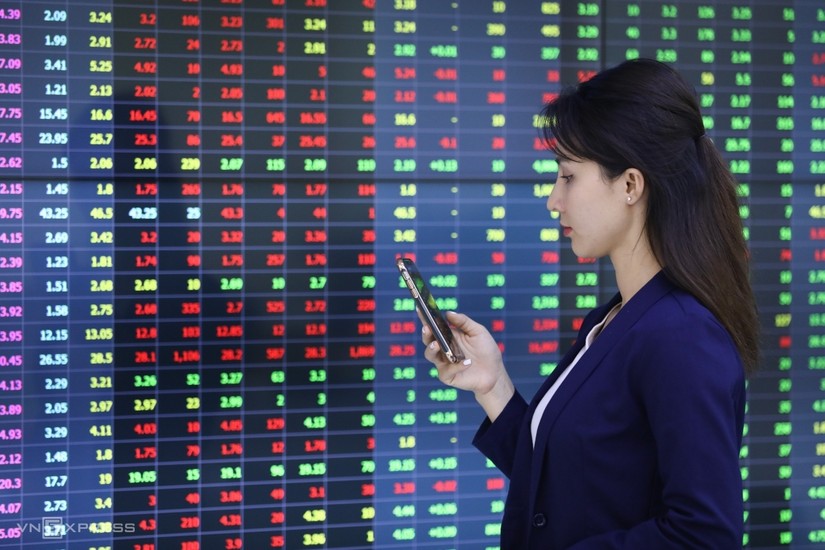 VN30-Index l&agrave; chỉ số duy nhất giữ được sắc xanh, d&ograve;ng tiền c&oacute; sự ph&acirc;n h&oacute;a