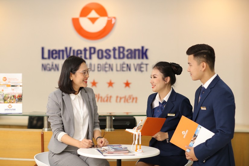 Năm 2021, tiền cho vay kh&aacute;ch h&agrave;ng của LienVietPostBank tăng 18%.