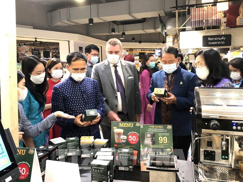 Tuần h&agrave;ng h&oacute;a Việt Nam tại Th&aacute;i Lan năm 2021. Ảnh: TTXVN