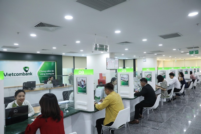 Vietcombank tiếp tục l&agrave; tổ chức t&iacute;n dụng, doanh nghiệp ni&ecirc;m yết c&oacute; đ&oacute;ng g&oacute;p lớn nhất cho ng&acirc;n s&aacute;ch nh&agrave; nước với số tiền khoảng 11.000 tỷ đồng.