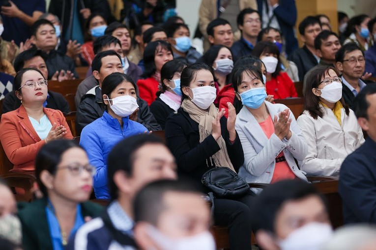 C&ocirc;ng nh&acirc;n tham dự chương tr&igrave;nh - Ảnh: VGP