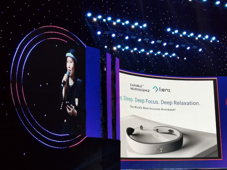 Earable&reg; Neuroscience thuyết tr&igrave;nh về sản phẩm FRENZ tại Diễn đ&agrave;n Quỹ đầu tư Khởi nghiệp s&aacute;ng tạo Việt Nam 2022 (Vietnam Venture Summit 2022) tổ chức tại H&agrave; Nội ng&agrave;y 19/12/2022.