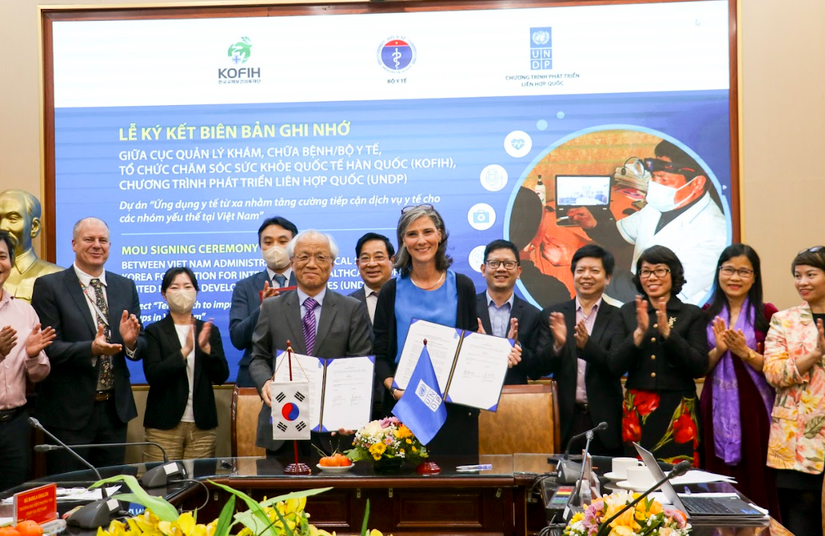 Lễ k&yacute; bi&ecirc;n bản ghi nhớ về hợp t&aacute;c triển khai ứng dụng y tế &amp;amp;quot;B&aacute;c sĩ mọi nh&agrave;&amp;amp;quot;.