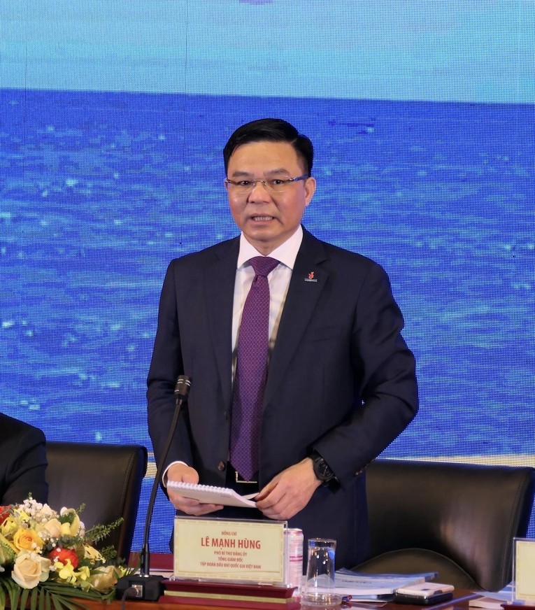 Tổng Gi&aacute;m đốc Petrovietnam L&ecirc; Mạnh H&ugrave;ng ph&aacute;t biểu tại Hội nghị.