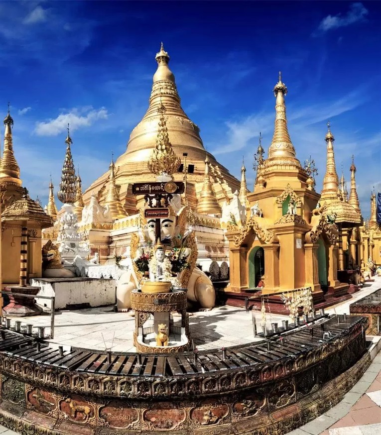 Trạm chi&ecirc;m tinh Ch&ugrave;a Shwedagon. Ảnh: Tripanthropologist