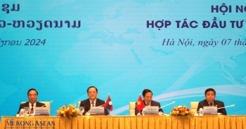 Hai Thủ tướng dự Hội nghị hợp tác đầu tư Việt Nam - Lào