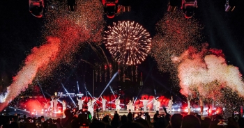 Hà Anh Tuấn, Đông Nhi và dàn nghệ sĩ Gen Z đón năm mới bùng nổ tại Luxury Countdown Party 2024