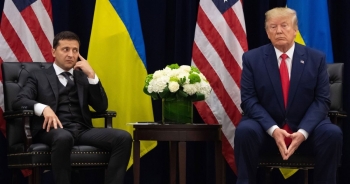Tổng thống Ukraine chất vấn ông Trump cách giải quyết xung đột với Nga