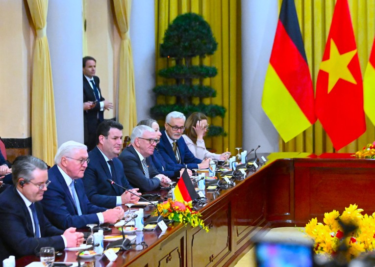 Ph&aacute;i đo&agrave;n Đức tại cuộc hội đ&agrave;m. Ảnh: Đỗ Thảo