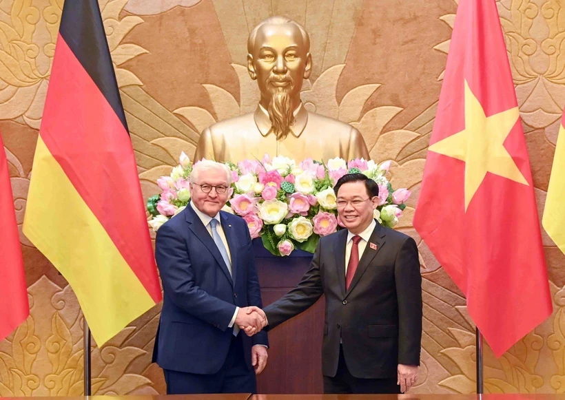 Chủ tịch Quốc hội Vương Đ&igrave;nh Huệ v&agrave; Tổng thống Đức Frank - Walter Steinmeier. Ảnh: TTXVN