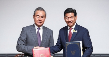 Thái Lan - Trung Quốc ký thỏa thuận miễn thị thực lẫn nhau