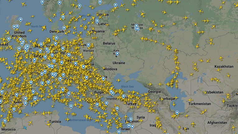 Ảnh chụp m&agrave;n h&igrave;nh trang flightradar24.com. Kh&ocirc;ng c&oacute; m&aacute;y bay n&agrave;o hiện diện tr&ecirc;n kh&ocirc;ng phận Ukraine. Ảnh: RT