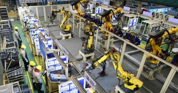 Tăng trưởng 5,4%, ngành công nghiệp tiếp tục giữ vị thế đầu tàu kinh tế