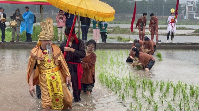 H&igrave;nh ảnh t&aacute;i hiện của lễ hội. Ảnh: Du lịch Ph&uacute; Thọ.