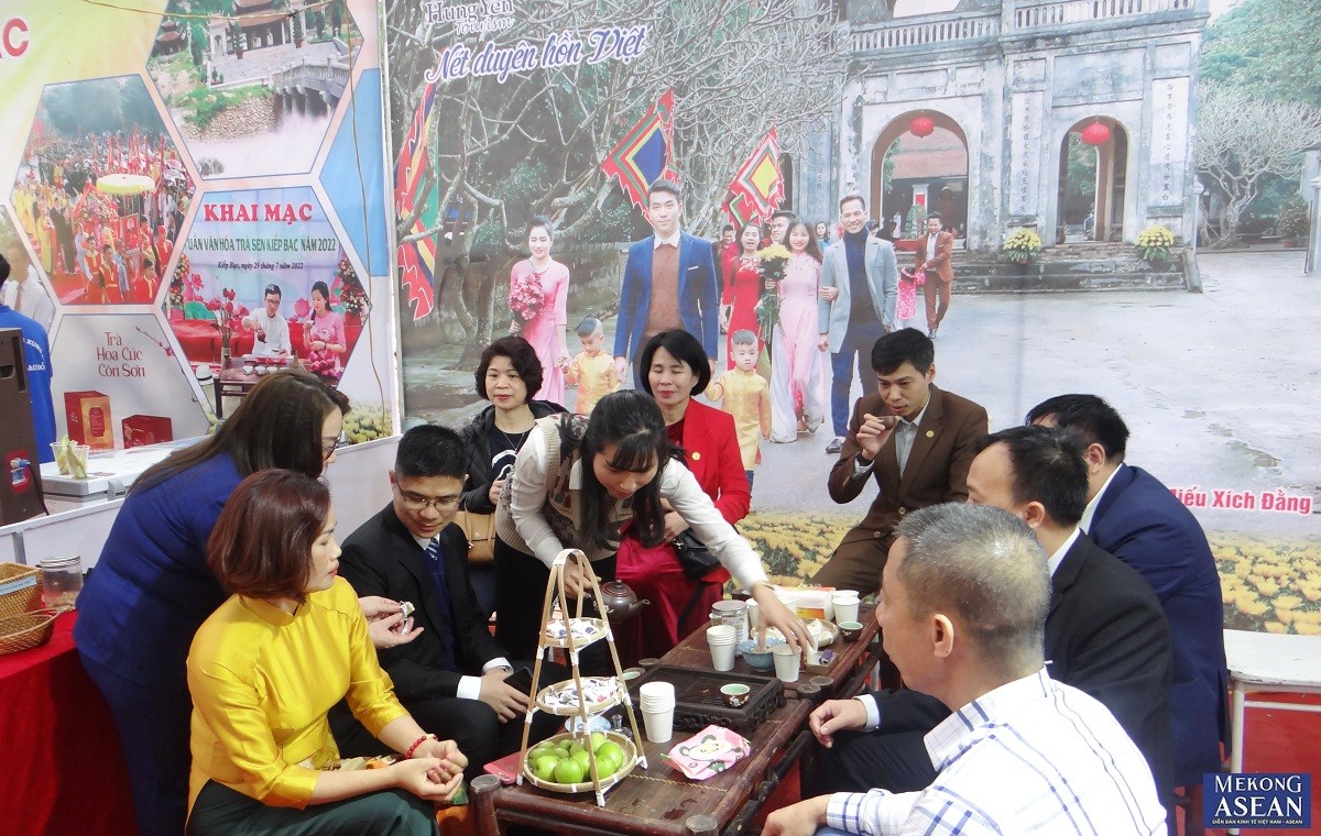 Tuần Văn h&oacute;a, Du lịch v&agrave; X&uacute;c tiến thương mại c&oacute; 18 gian h&agrave;ng tham gia.