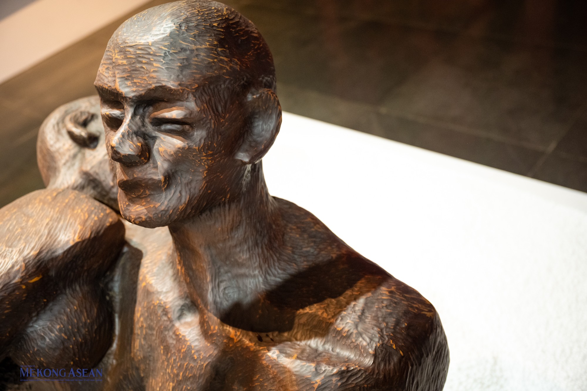 Mỗi pho tượng của Ng&ocirc; Xu&acirc;n B&iacute;nh, bất chấp k&iacute;ch cỡ, đều c&oacute; t&iacute;nh tượng đ&agrave;i, đều c&oacute; thể trở th&agrave;nh tượng đ&agrave;i.